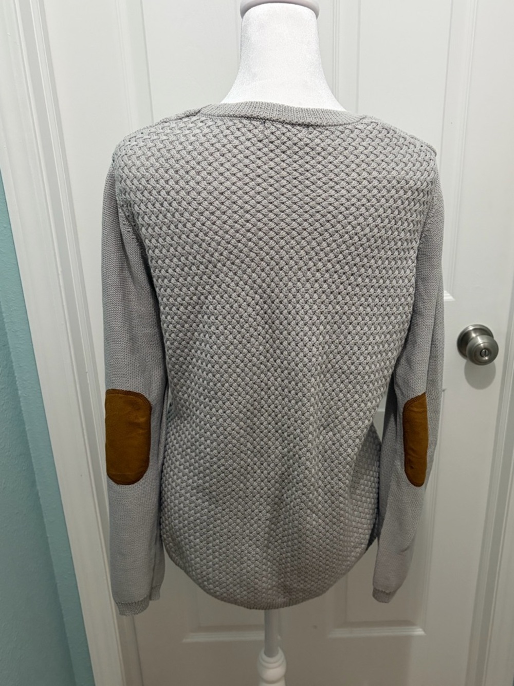 🤍 Lety & Me Gray Textured Knit Sweater with Elbow Patches - Women’s Medium 🤍